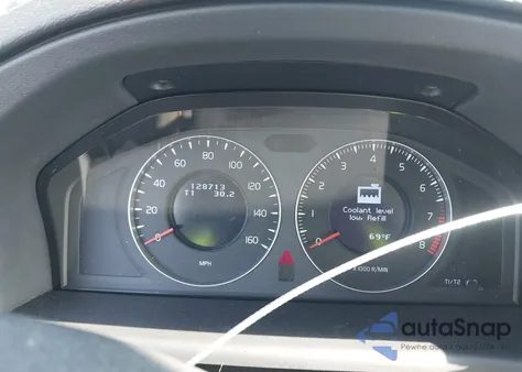 2010 Volvo V70 3.2/3.2 R-Design z USA, uszkodzony, nr VIN YV1982BW4A1127188